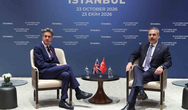 Bakan Fidan, İngiliz mevkidaşı Miliband ile bir araya geldi
