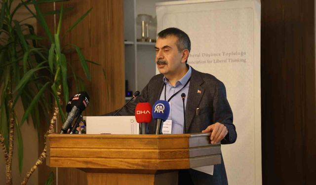 Bakan Tekin: 'Farklılıklarımızla birlikte birbirimizi seversek milli birliğimiz güçlenir'