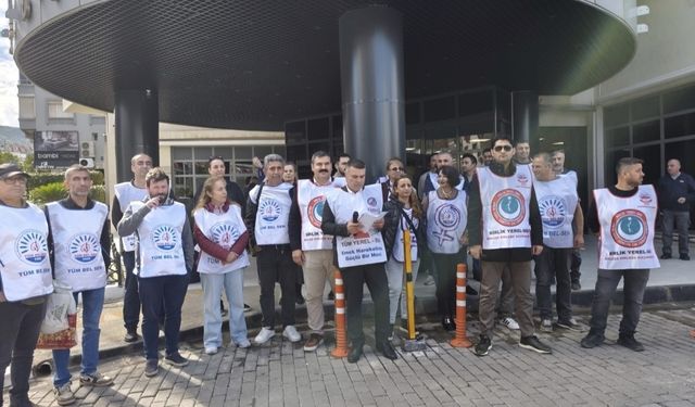 Balçova Belediyesinde memurlardan iş bırakma eylemi