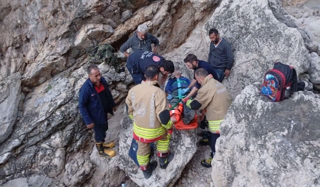 Balık tutmaya giderken kayalıklardan düşen şahıs yaralandı