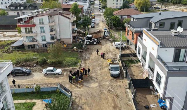 Başiskele'de selin yaraları 337 personel ve 142 araçla sarılıyor