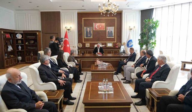 Başkan Aşgın muhtarların gününü kutladı