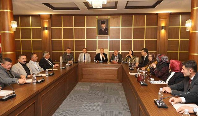 Başkan Önal, Muhtarlar Günü'nde mahalle muhtarlarıyla buluştu