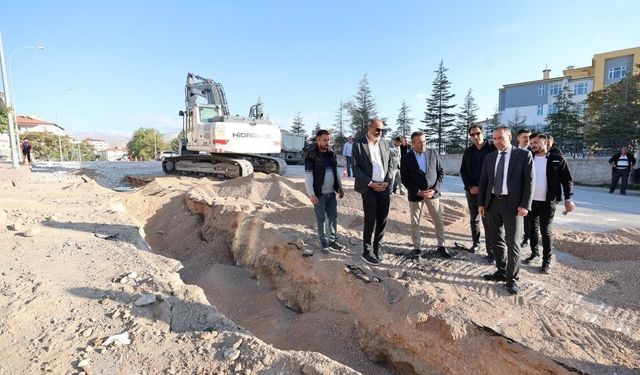 Başkan Özdemir Özbelde Mevkii'nde altyapı çalışmalarını yerinde inceledi