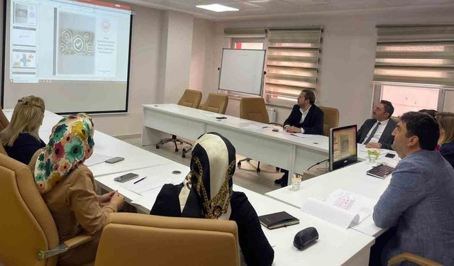 Bayburt'ta kurum yöneticilerine iç kontrol ve risk yönetimi eğitimi verildi