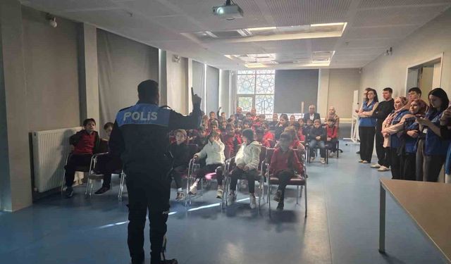 Bilecik'te 48 öğrenciye güvenlik ve akran zorbalığı eğitimi