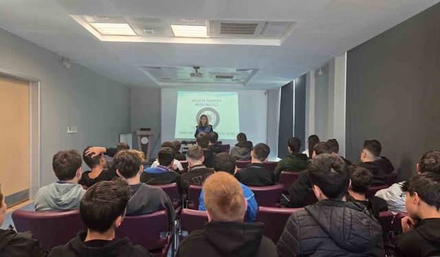 Bilecik'te 95 lise öğrencisine akran zorbalığı eğitimi