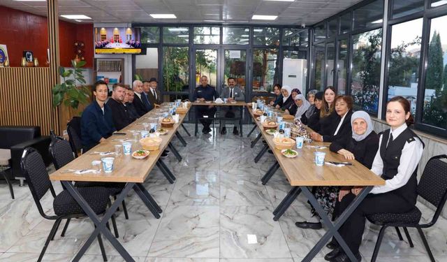 Bilecik'te huzurevi sakinleri jandarmada ağırlandı