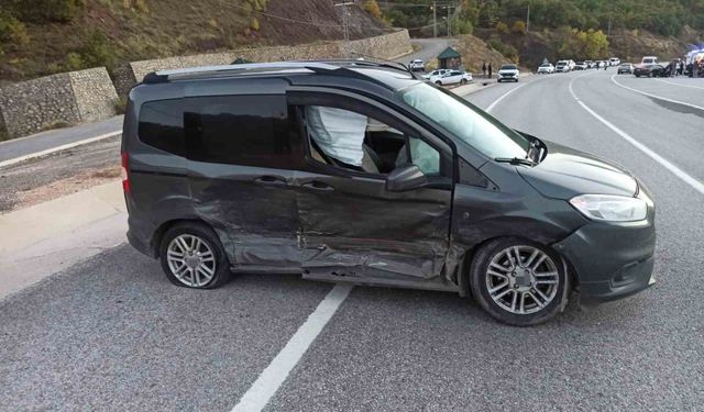Bingöl'de trafik kazası: 3 yaralı