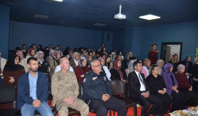 Bulanık'ta madde bağımlılığıyla mücadele semineri düzenlendi