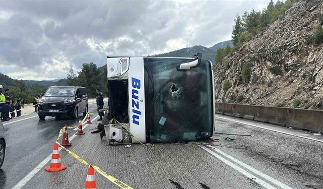 Burdur'da 1 kişinin öldüğü ve 8 kişinin yaralandığı otobüs kazasında sürücü tutuklandı