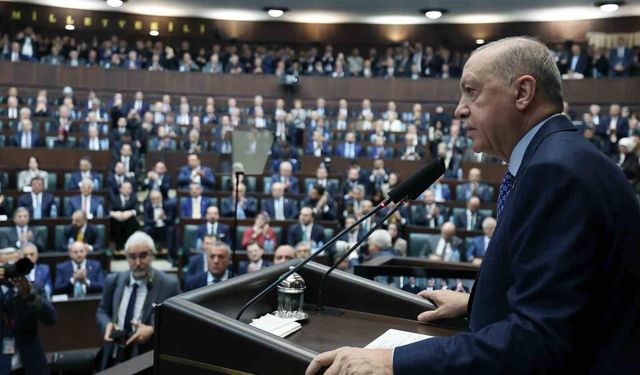 Cumhurbaşkanı Recep Tayyip Erdoğan: 'Türkiye olarak ihtiyaç duyulduğu her aşamada Suriye'nin yanında olmaya devam ediyor, Suriye halkının refah ve huzuru için üzerime düşen sorumluluğu yerine getirmeye çalışıyoruz.'