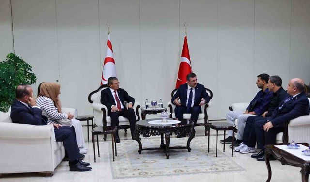 Cumhurbaşkanı Yardımcısı Yılmaz, Filo Jet faciasında kaybolanların yakınlarıyla bir araya geldi