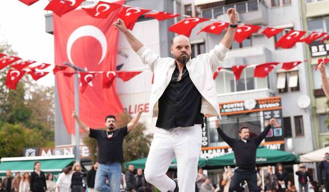 Davul zurna sesleri yükseldi, 41 kişi zeybek oynadı