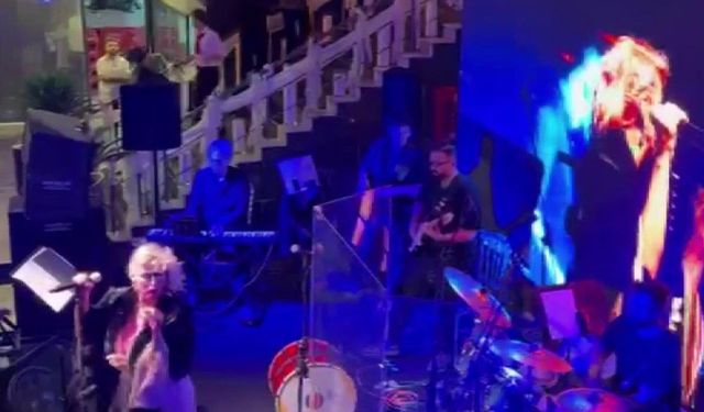 Diyarbakır'da yağmura rağmen müzik susmadı: Niran Ünsal'dan 30 Ekimde telafi konseri