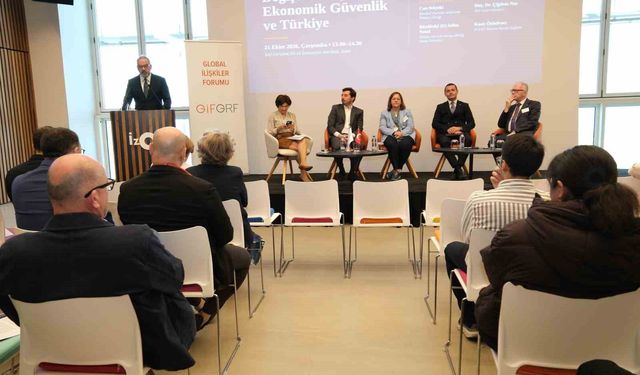 Dünyadaki ekonomik güvenlik ve Türkiye, İzmir'de GİF-EGİAD panelinde ele alındı