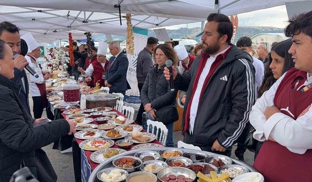 'Dünyanın En Büyük Anadolu Sofrası' ile Guinness Rekoru denemesi başladı