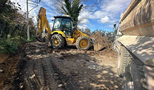 Düzce'de köylerde soğuk asfalt çalışması sürüyor