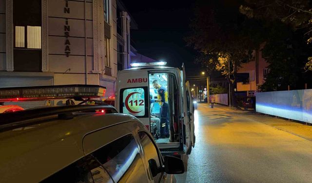 Düzce'de motosiklet kaldırıma çarptı: 2 yaralı