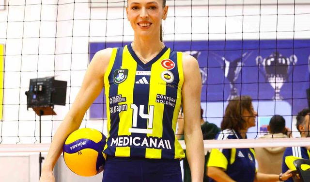 Eda Erdem: 'Kadın voleybolu olarak Türk halkının gönlünde bir yerimizin olduğunun farkındayız'