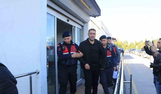 Emrah Kozay sağlık kontrolünden geçirilerek jandarmaya götürüldü