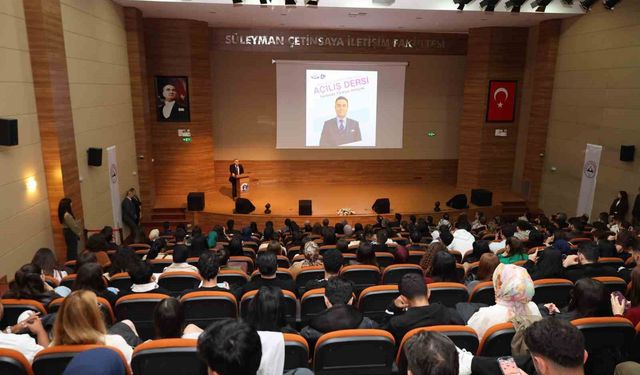ERÜ'nün açılış dersi 'Terörsüz Türkiye İletişimi' oldu