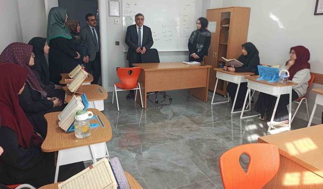 Erzincan İl Müftüsü Yazıcı'dan Kız Kur'an Kursuna ziyaret