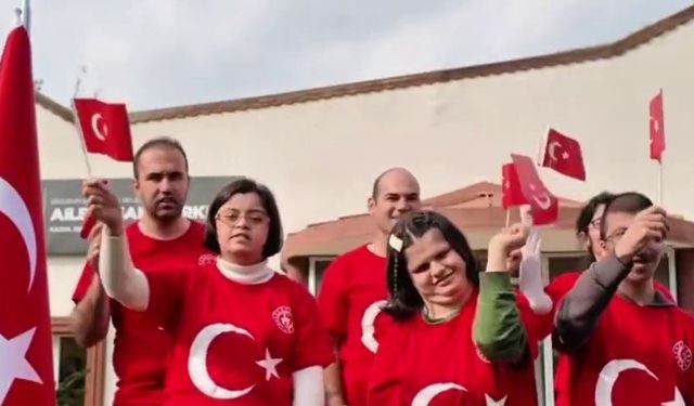 Erzurum Büyükşehir Belediyesi'nin özel öğrencili 'Cumhuriyet' klibi sosyal medyada rekor kırıyor