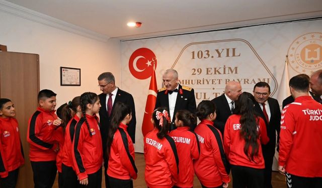 Erzurum'da Cumhuriyetin 103 yıl coşkusu