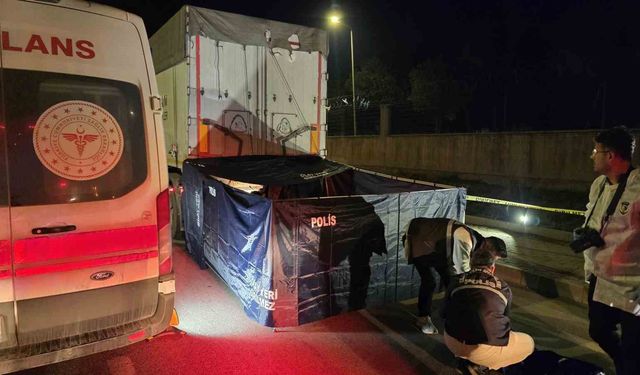 Feci kazada motokurye hayatını kaybetti