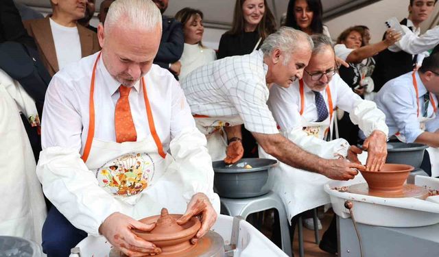 Fransız sanatçı: 'İtalyanlara Menemen'i örnek alın dedim'