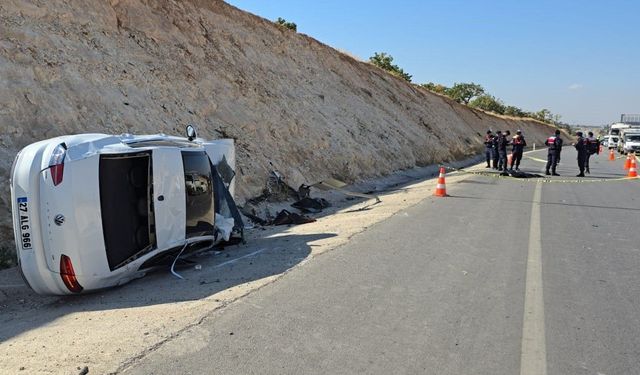 Gaziantep'te kavşakta otomobille çarpışan motosikletli hayatını kaybetti