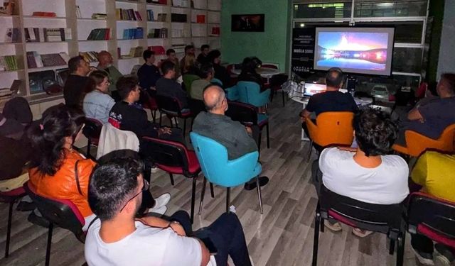 Gençler fotoğrafçılık eğitimiyle kendi hikâyelerini karelere sığdırıyor
