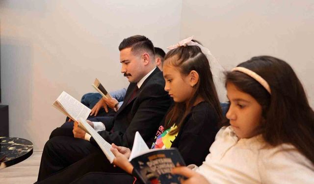 Gökçeada'da başlatılan kitap okuma projesi giderek büyüyor
