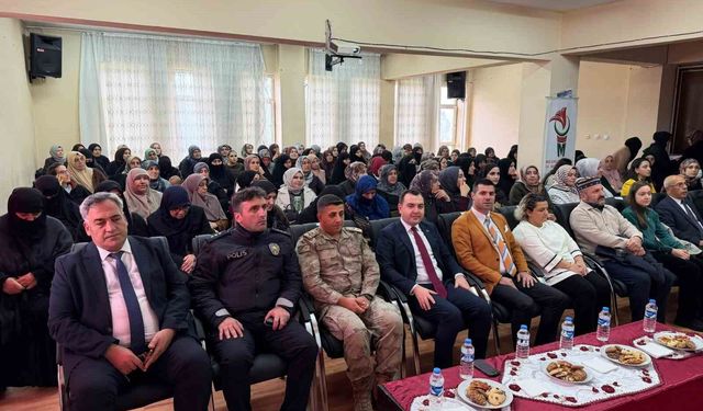Hasköy'de 'Ailenin Gücü' semineri düzenlendi