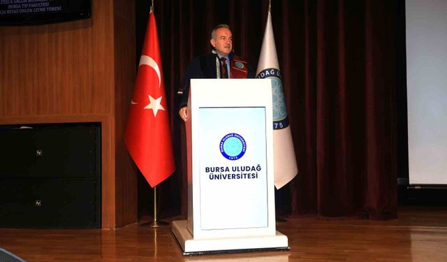 Hekim adayları beyaz önlüklerini giydi