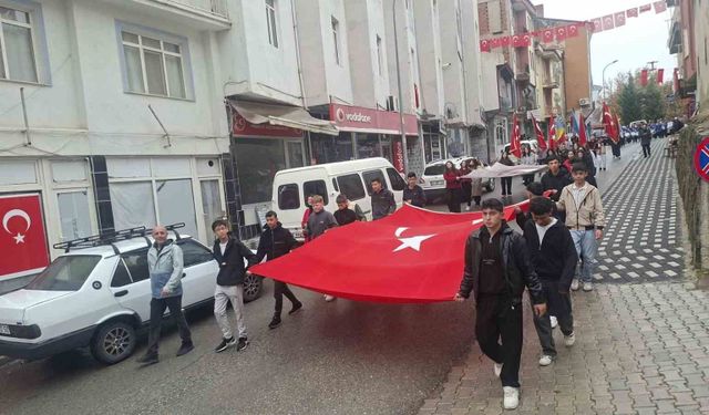 Hisarcık'ta Cumhuriyet Yürüyüşü düzenlendi