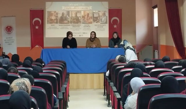 İmam Hatip Lisesinde öğrenci ve velilere yönelik programlar düzenlendi