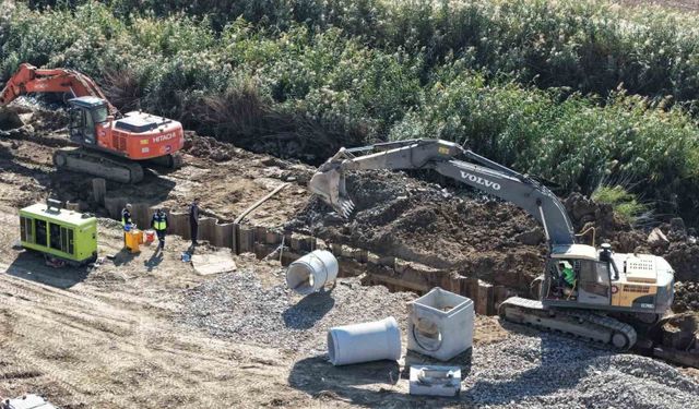 İncirliova'da 1,3 milyar liralık altyapı yatırımı sürüyor
