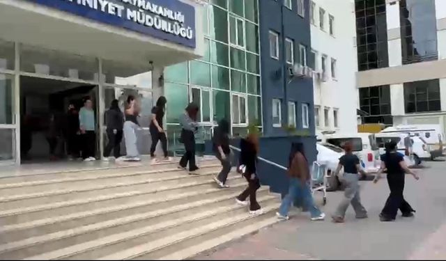 İskenderun'da SPA ve masaj salonlarına denetim: izinsiz çalıştırılan 23 kadın yakalandı