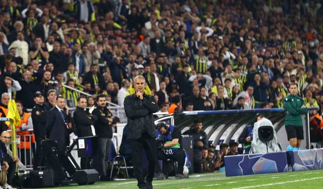 İsmail Kartal'a 'istifa' tezahüratları