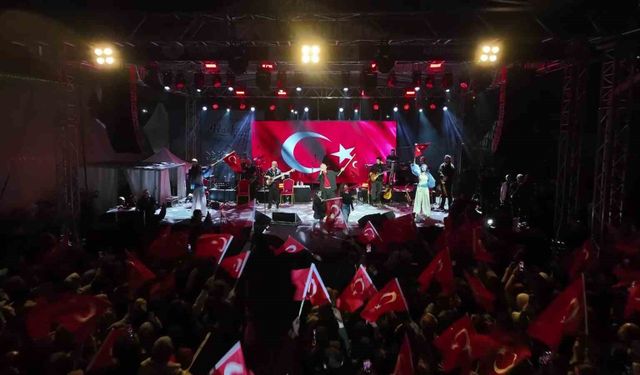Kağıthaneliler Cumhuriyet Bayramı'nı konserle kutladı