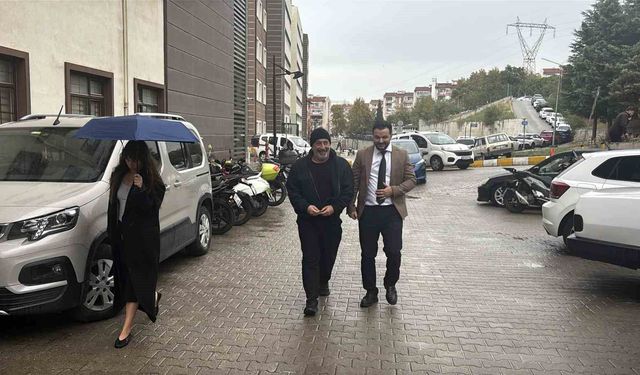 Kalp krizi sonrası kontrol için Çanakkale'ye gelen Cem Yılmaz: 'Durumum iyi Allah'a şükür, zor bir şey atlattığım için dikkat etmem lazım'