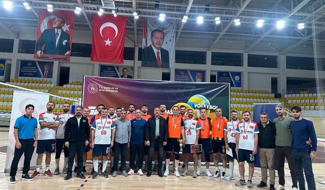 Kamu Spor Oyunları Voleybol İl Birinciliği tamamlandı