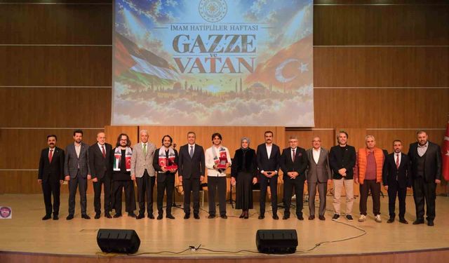 Karaman'da İmam Hatipliler Haftası 'Gazze ve Vatan' temasıyla kutlandı