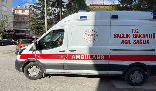 Karaman'da yaya geçidinde panelvan aracın çarptığı kadın yaralandı