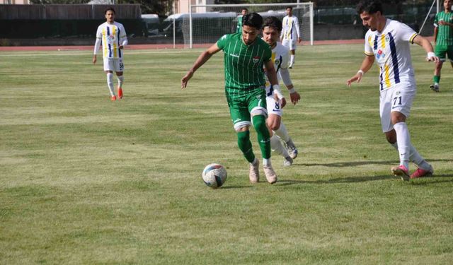 Kars 36 Spor, Fatsa Belediyespor'u tek golle geçerek tur atladı