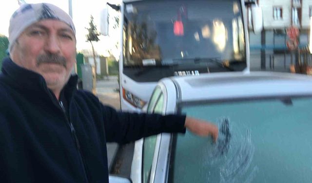 Kars sabaha buzla uyandı: Eksi 7 derecede araçların camları dondu