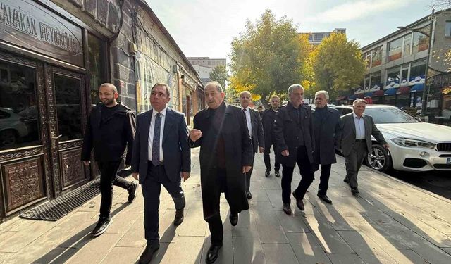 Kars'ta kaldırım işgallerine karşı esnafa bilgilendirme yapıldı