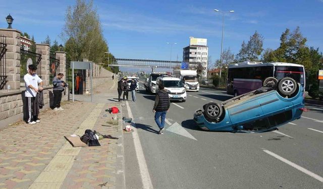 Kastamonu'da otomobil takla attı, 3 kişi burnu bile kanamadan kurtuldu